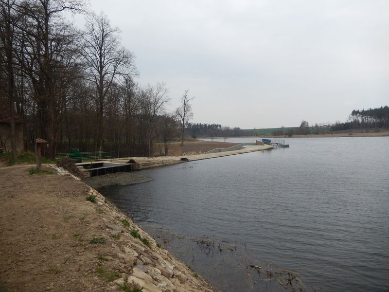 Revitalizace výpustných a ochranných prvků rybníka Černíč