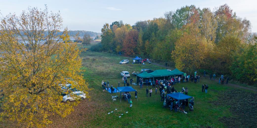 Akce Loučení s ptáky na Bohdanečském rybníce.