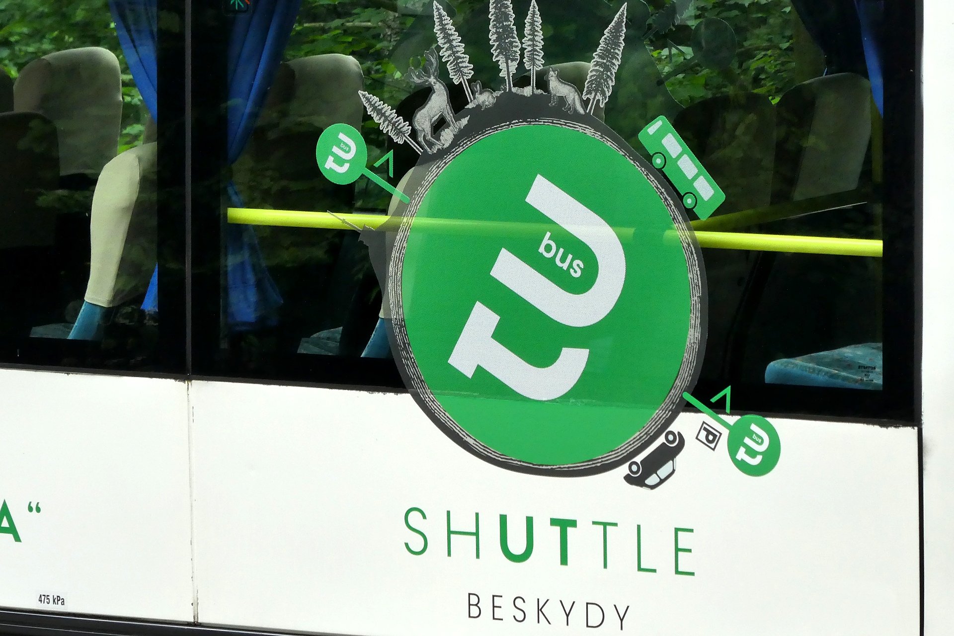 Shuttle bus v Beskydech.