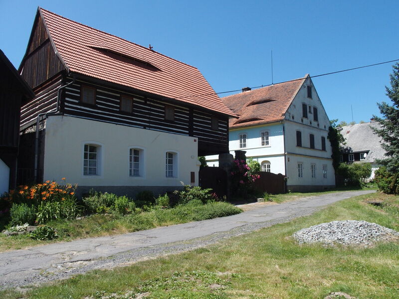 Lidové domy v Českém středohoří.