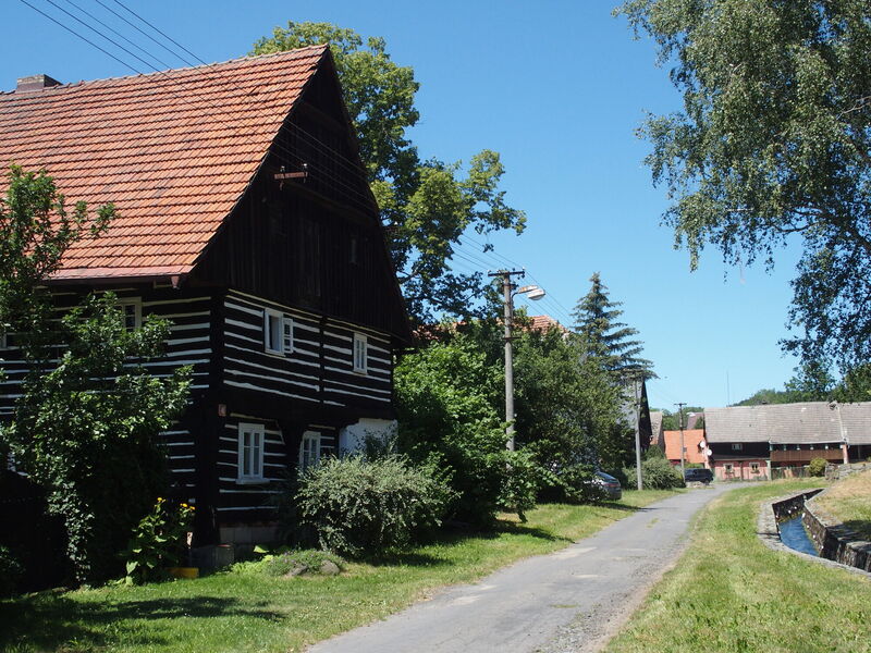 Lidové domy v Českém středohoří.